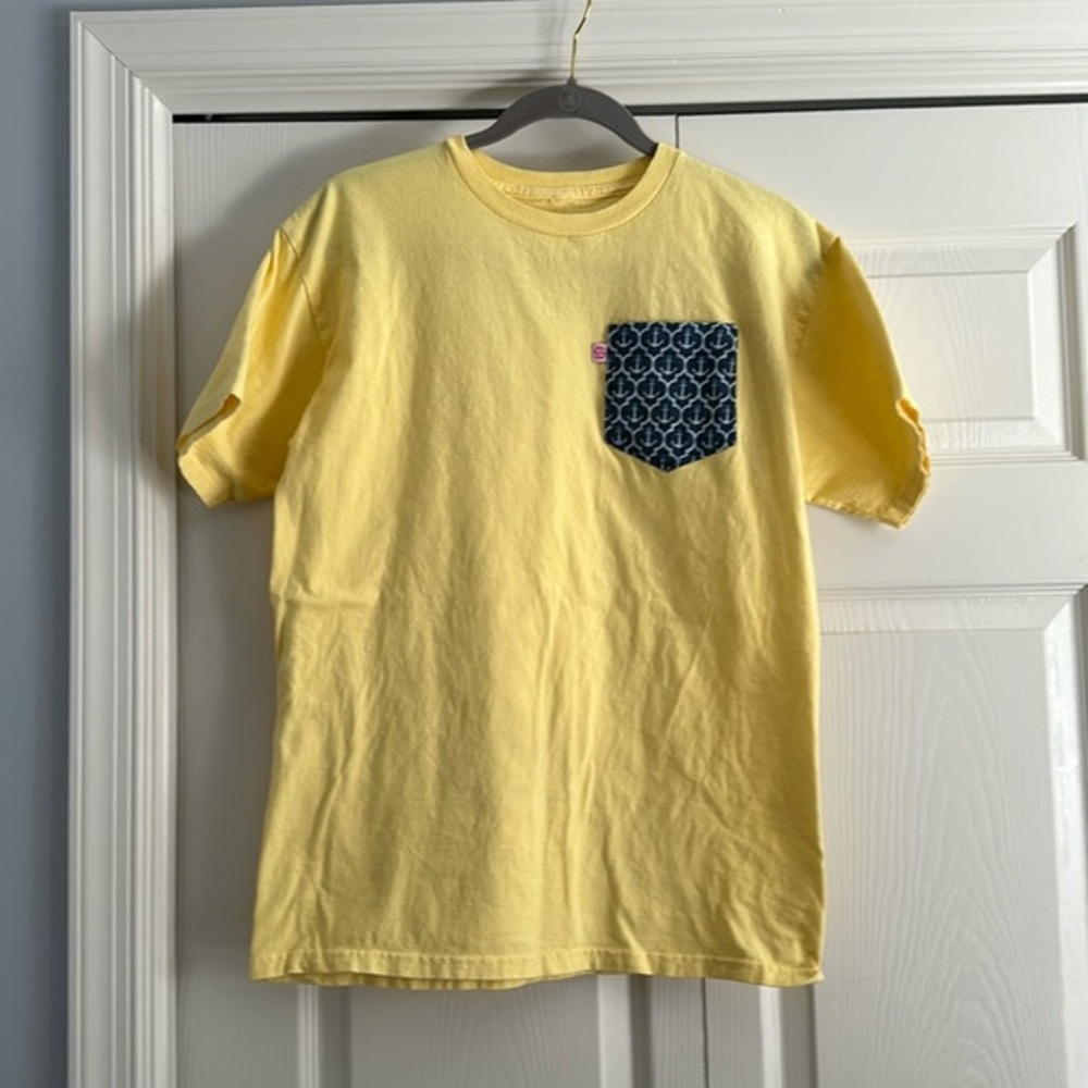 Simply Southern Patch Pocket Short Sleeve‎ Tee T-shirt in Yellow Size Small GUC